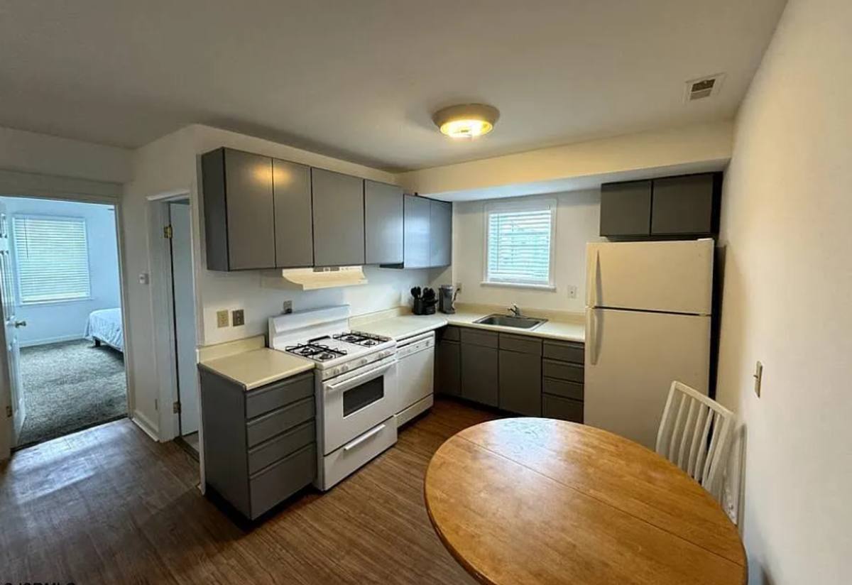 Apartment for rent at 605 3rd St, Ocean City, NJ 08226