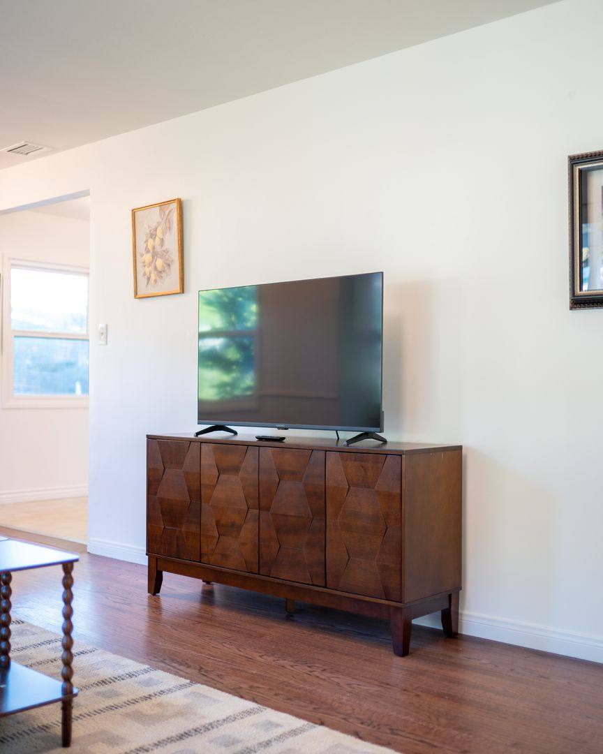 House for rent at 252 E Scenic Dr, Monrovia, CA 91016