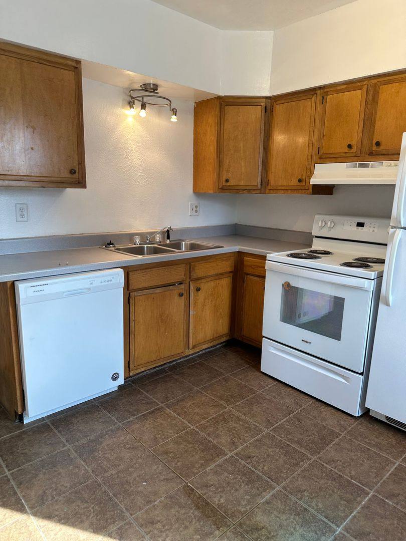 Apartment for rent at 130 1st Ave SE, Dickinson, ND 58601