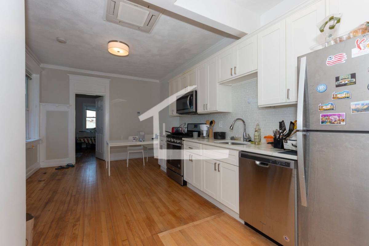Apartment for rent at 11 Gardner St #8, Allston, MA 02134