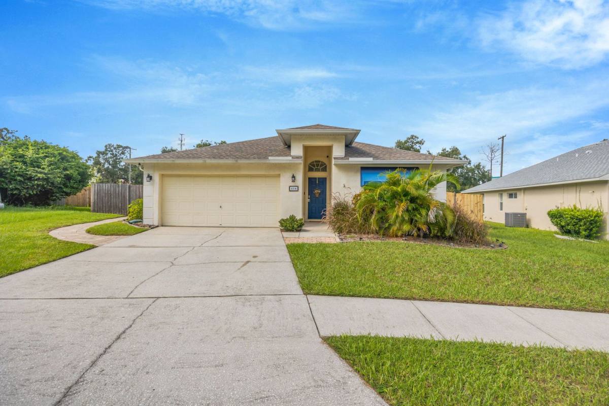 House for rent at 416 Henderson Ave, Seffner, FL 33584