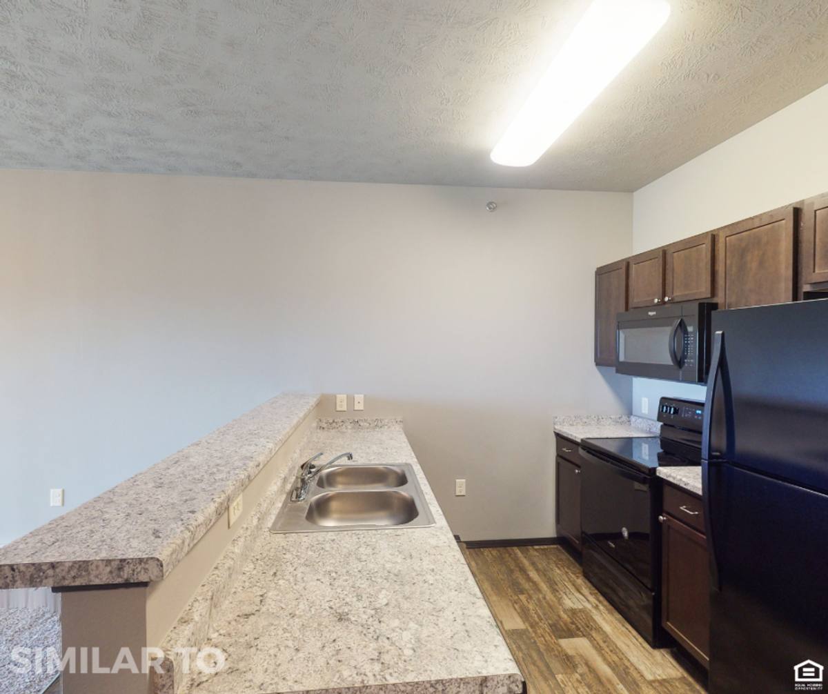 Townhouse for rent at 942 Riverview Dr, Cherokee, IA 51012