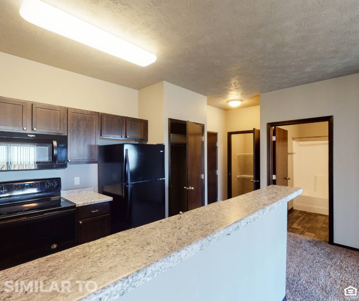 Townhouse for rent at 942 Riverview Dr, Cherokee, IA 51012