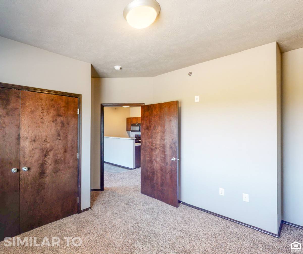 Townhouse for rent at 942 Riverview Dr, Cherokee, IA 51012