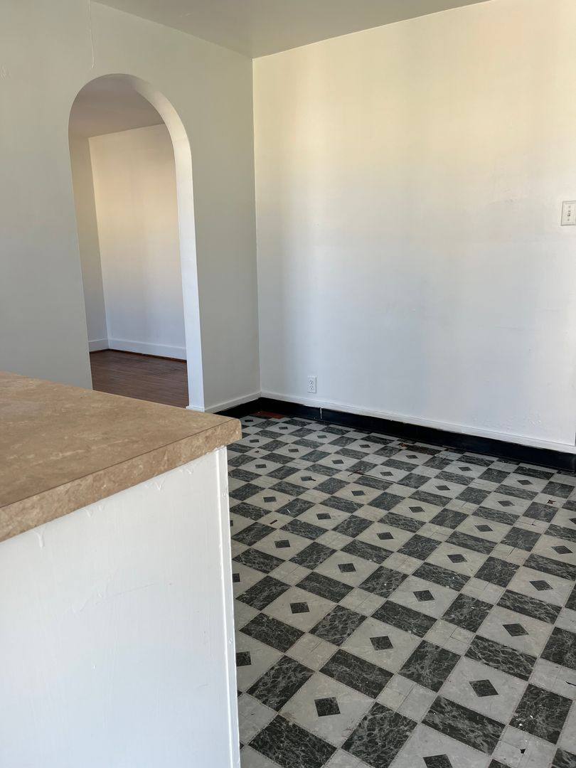 Apartment for rent at 2528 Sunset Blvd, Steubenville, OH 43952