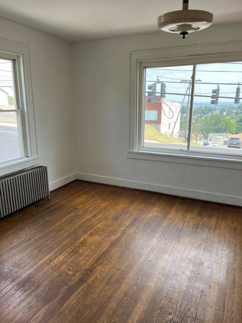 Apartment for rent at 2528 Sunset Blvd, Steubenville, OH 43952