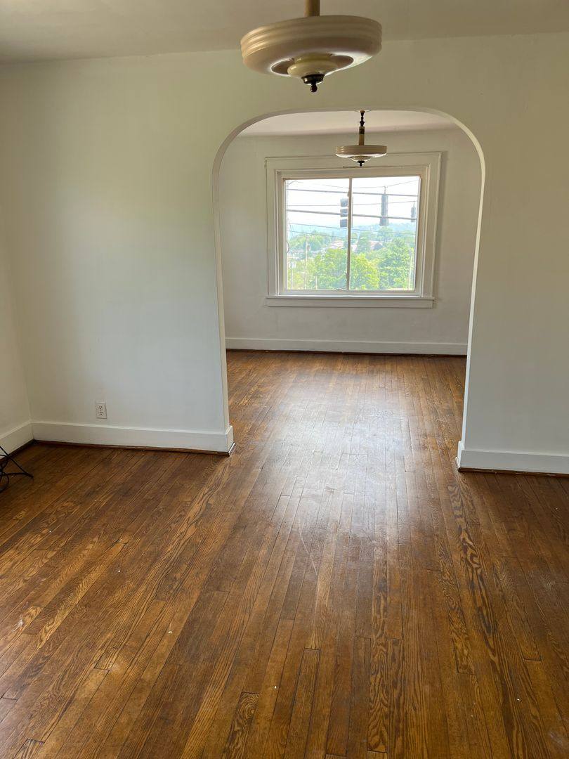 Apartment for rent at 2528 Sunset Blvd, Steubenville, OH 43952