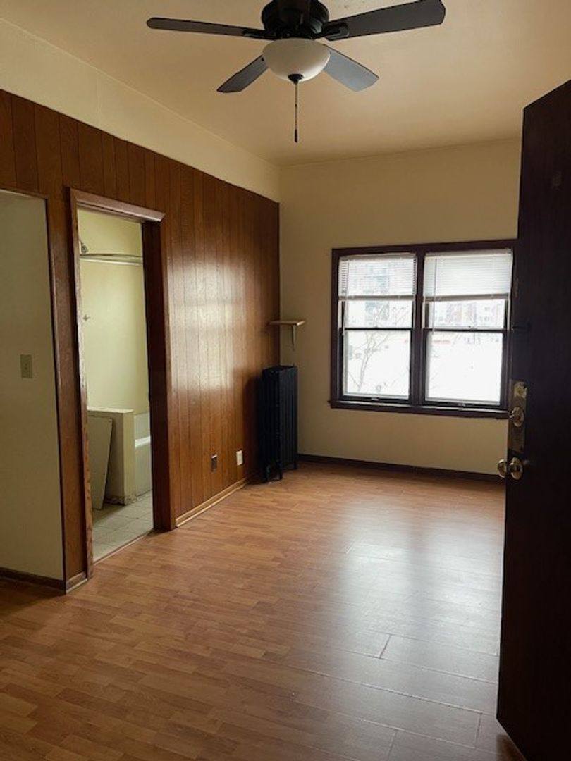 Apartment for rent at 1212 Yale Place, Minneapolis, MN 55403