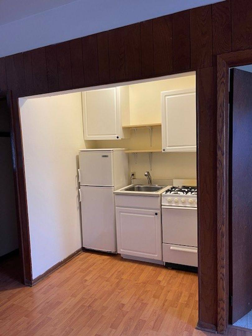 Apartment for rent at 1212 Yale Place, Minneapolis, MN 55403