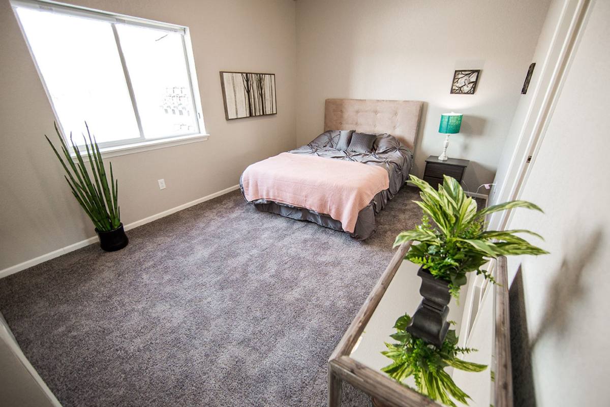 Apartment for rent at 2113 4th St SW, Waverly, IA 50677