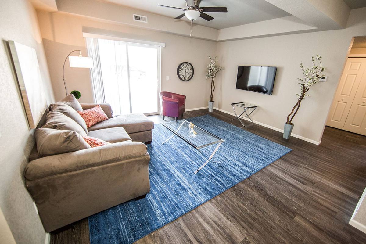 Apartment for rent at 2113 4th St SW, Waverly, IA 50677
