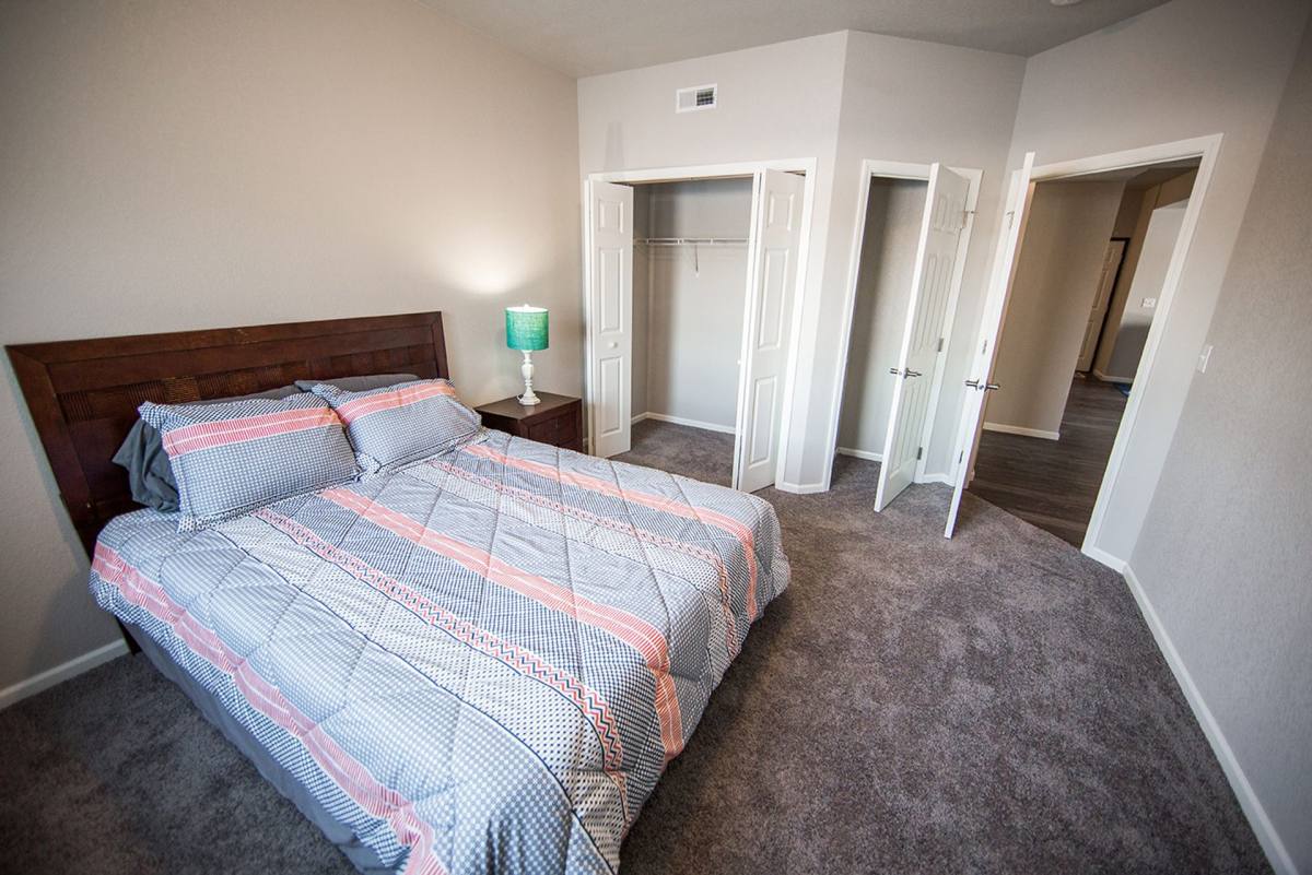 Apartment for rent at 2113 4th St SW, Waverly, IA 50677