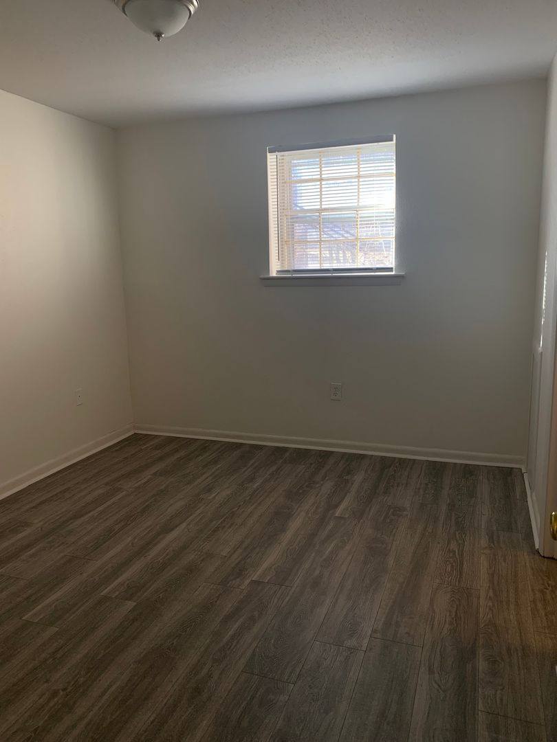 Apartment for rent at 500 Poage Lane, Salem, VA 24153