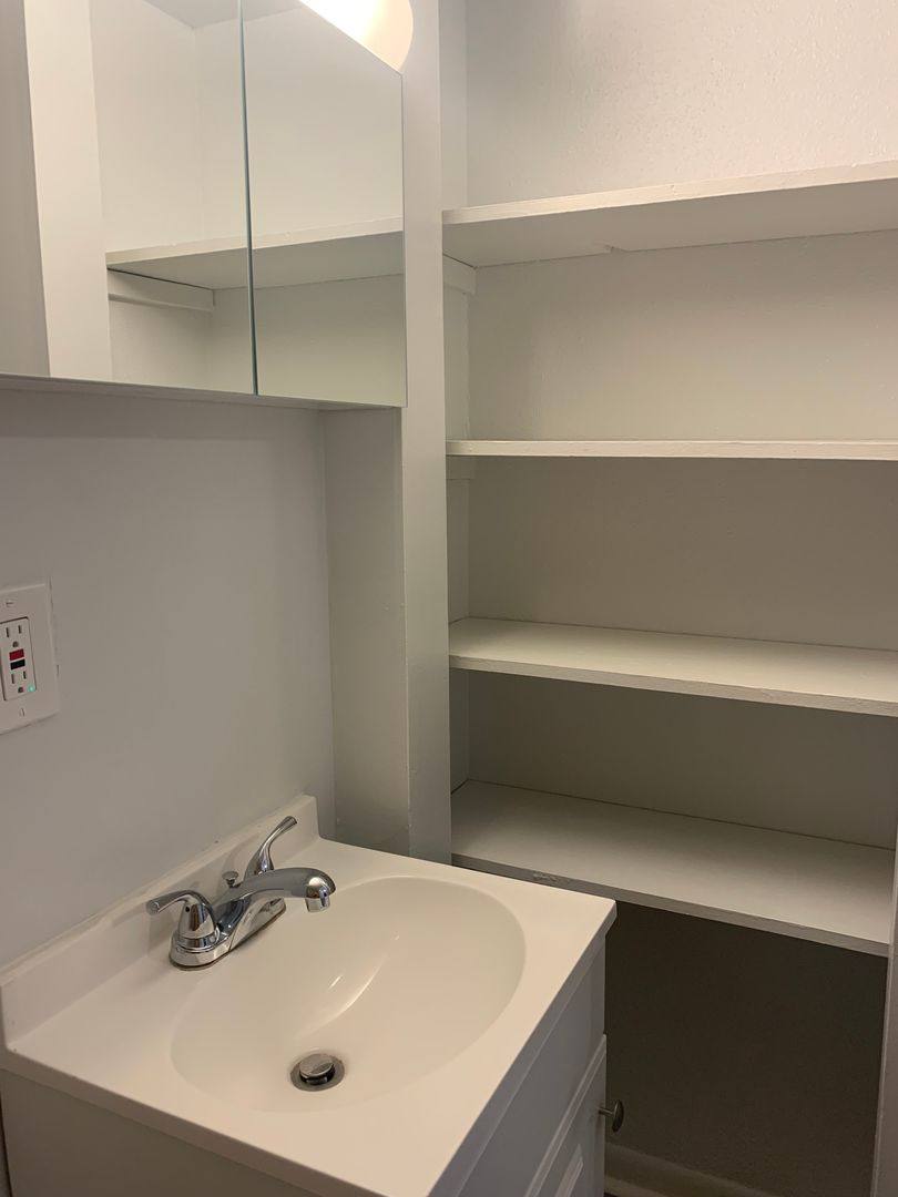 Apartment for rent at 500 Poage Lane, Salem, VA 24153