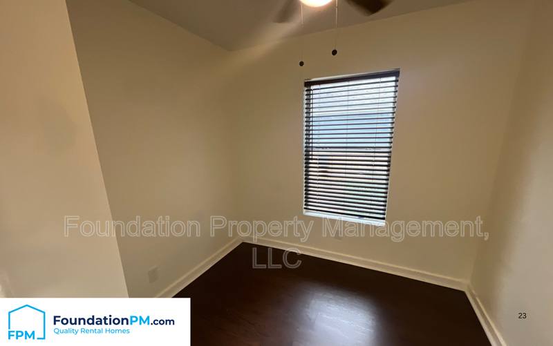 House for rent at 877 N Bingham St #1, Memphis, TN 38108