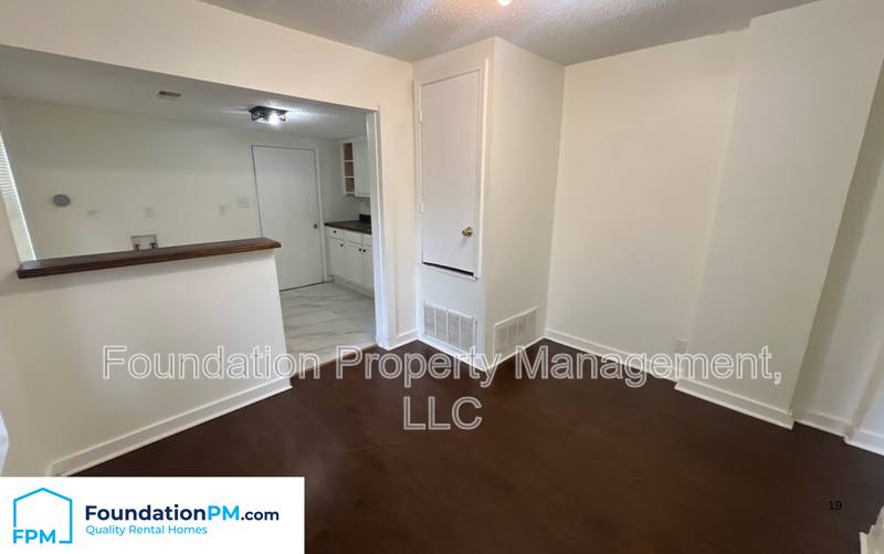 House for rent at 877 N Bingham St #1, Memphis, TN 38108