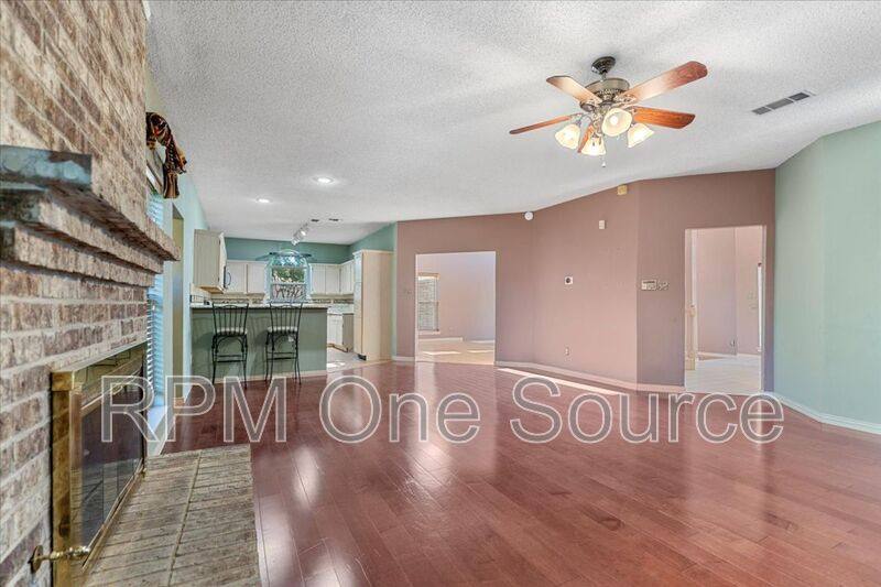 House for rent at 6752 Macintosh Dr, Plano, TX 75023