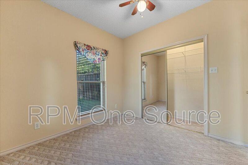 House for rent at 6752 Macintosh Dr, Plano, TX 75023