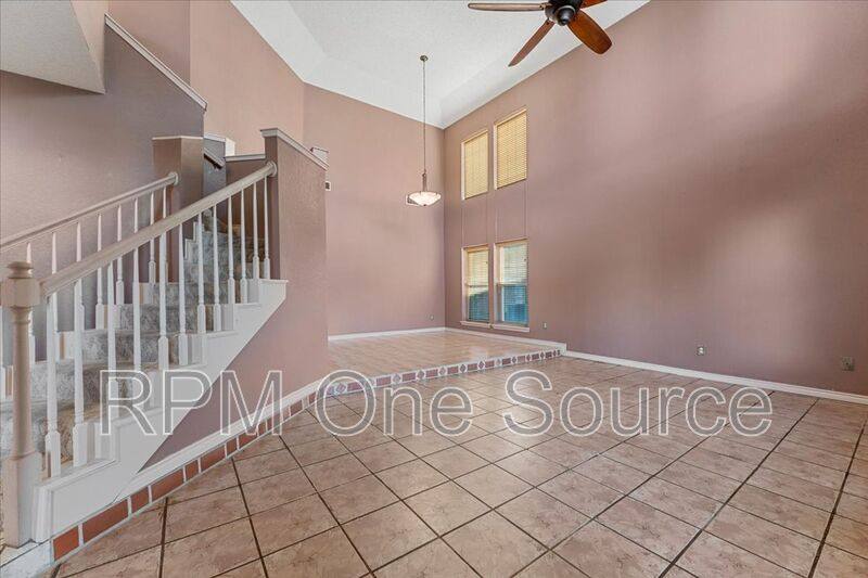 House for rent at 6752 Macintosh Dr, Plano, TX 75023
