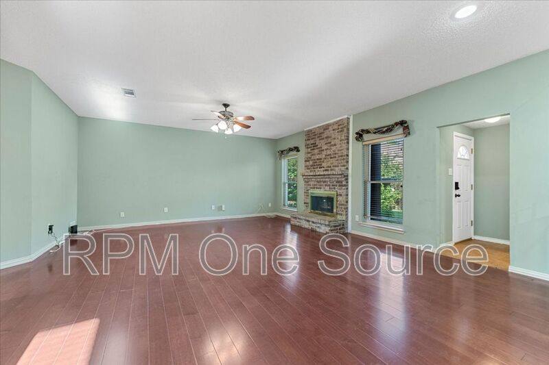 House for rent at 6752 Macintosh Dr, Plano, TX 75023