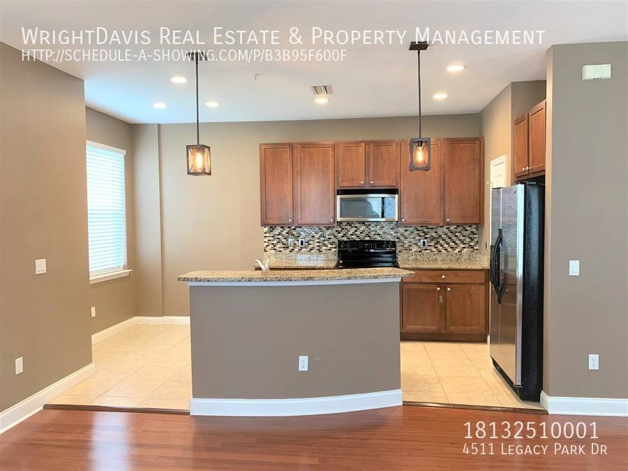 Townhouse for rent at 4511 Legacy Park Dr, Tampa, FL 33611