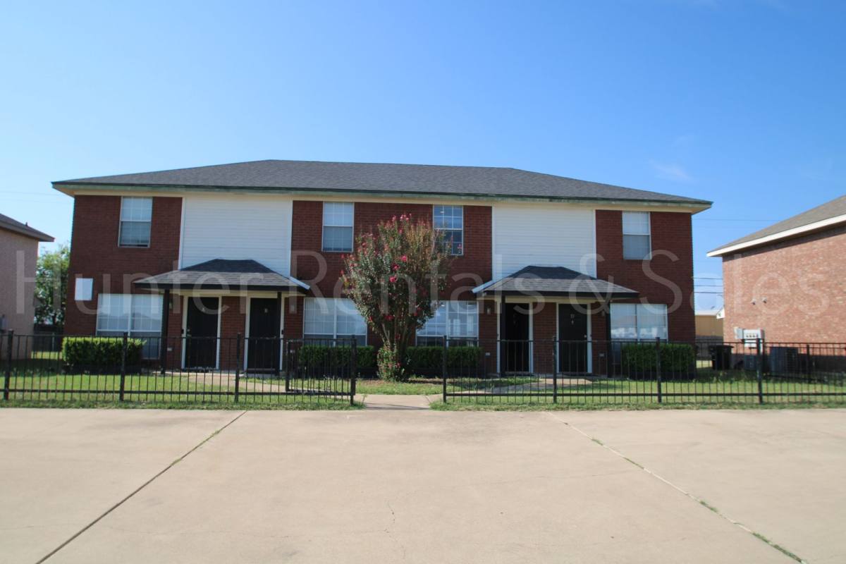 Townhouse for rent at 3802-C Gus Dr, Killeen, TX 76549