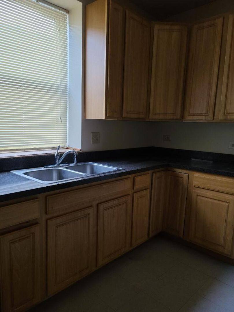 Apartment for rent at 3721-3725 W Flournoy St, Chicago, IL 60624