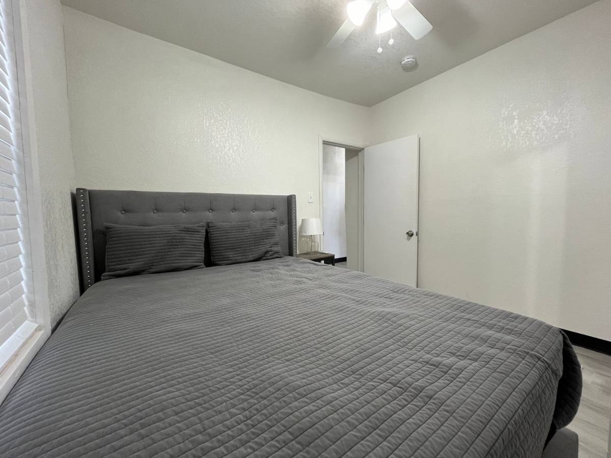 Apartment for rent at 140 NW 13th St, Miami, FL 33136