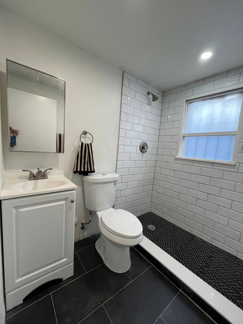 Apartment for rent at 140 NW 13th St, Miami, FL 33136