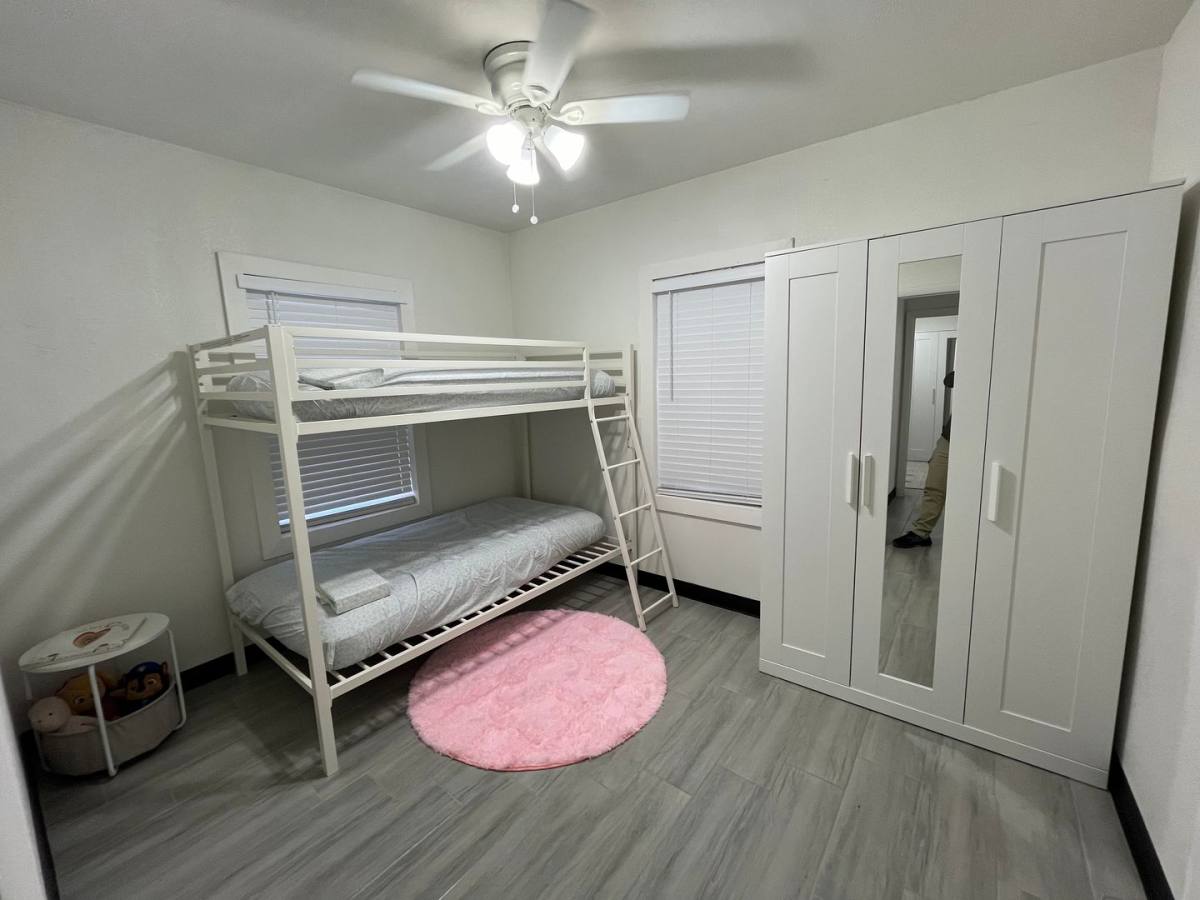 Apartment for rent at 140 NW 13th St, Miami, FL 33136