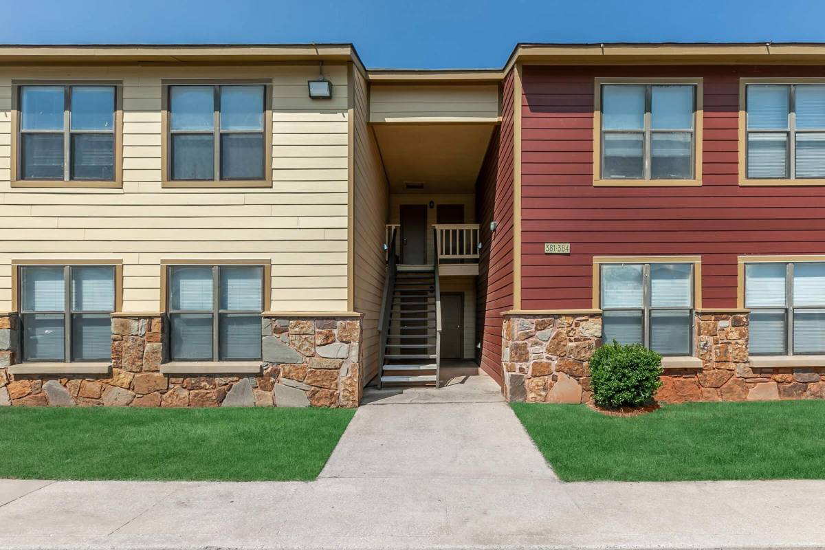 Apartment for rent at 14300 N Pennsylvania Ave, Oklahoma City, OK 73134
