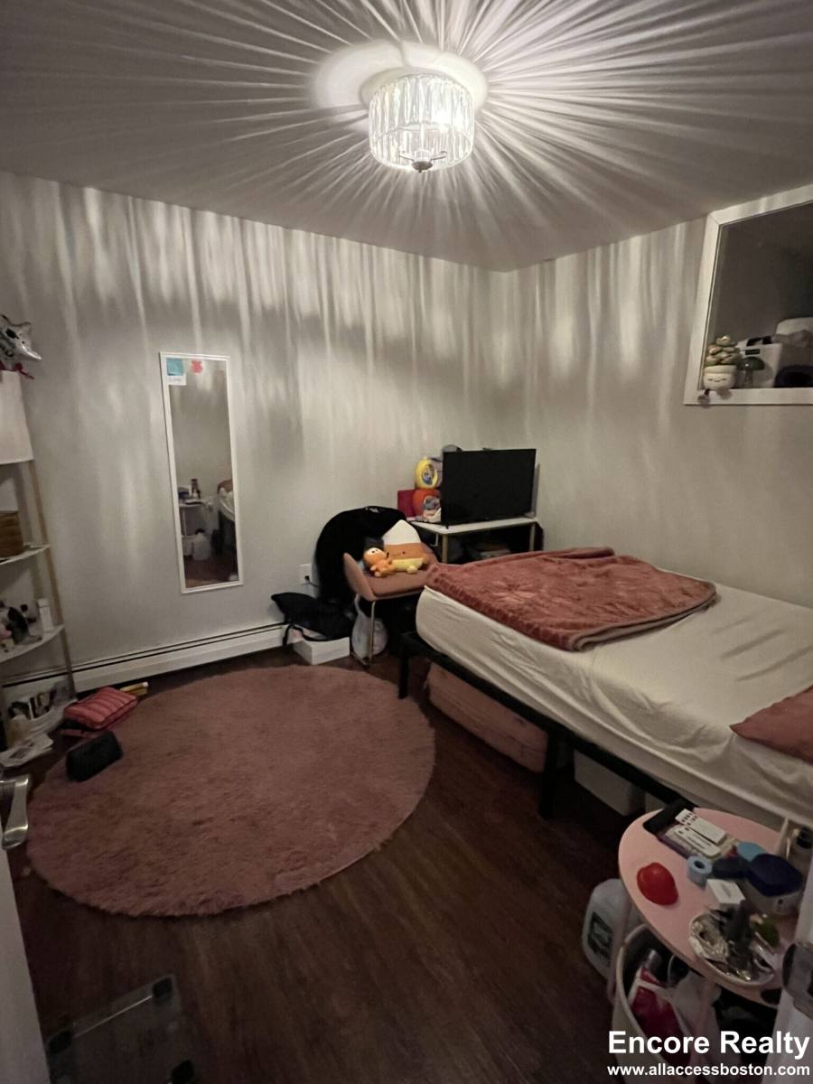 Apartment for rent at 153 Salem St #13, Boston, MA 02113