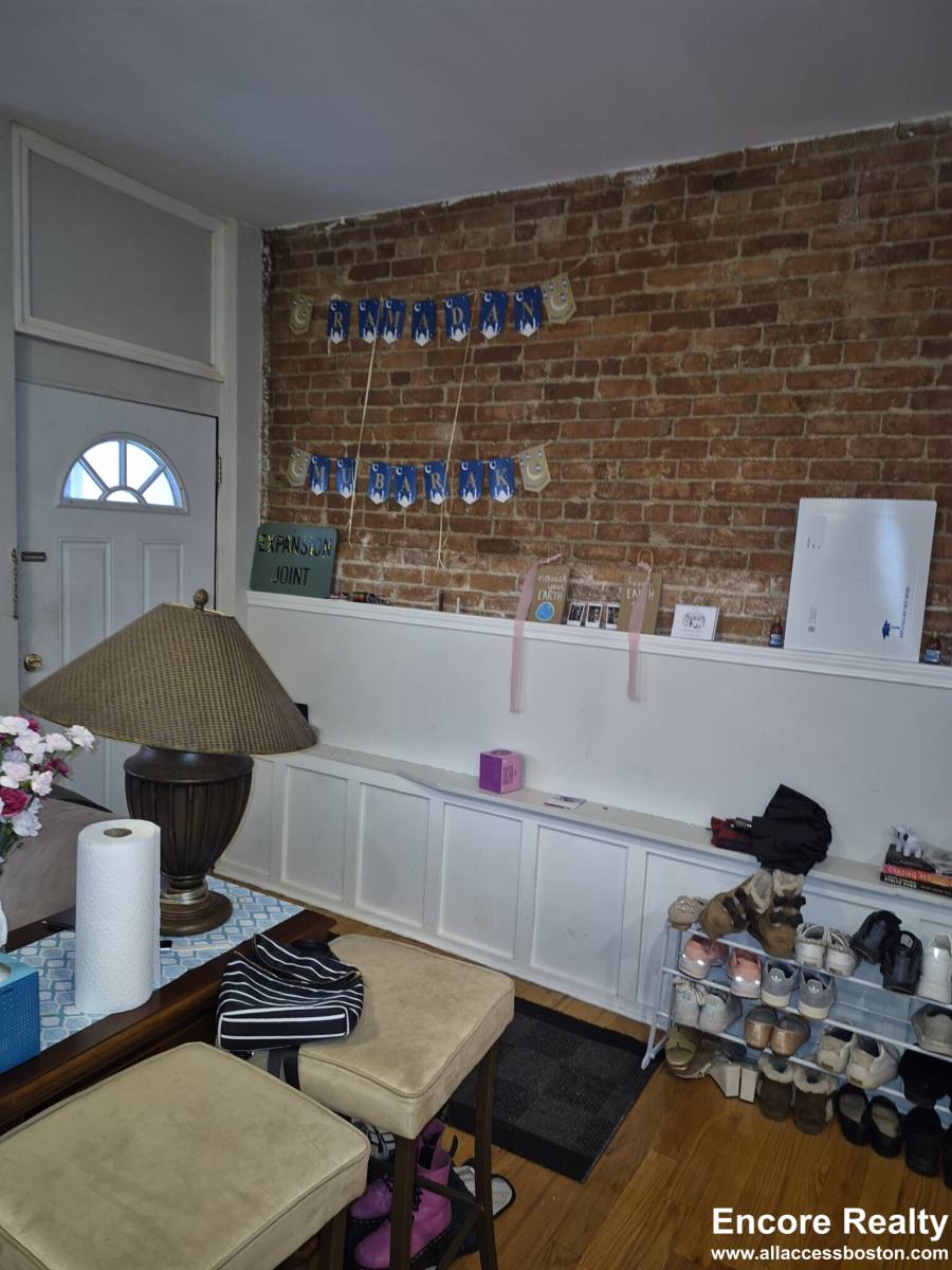 Apartment for rent at 153 Salem St #13, Boston, MA 02113
