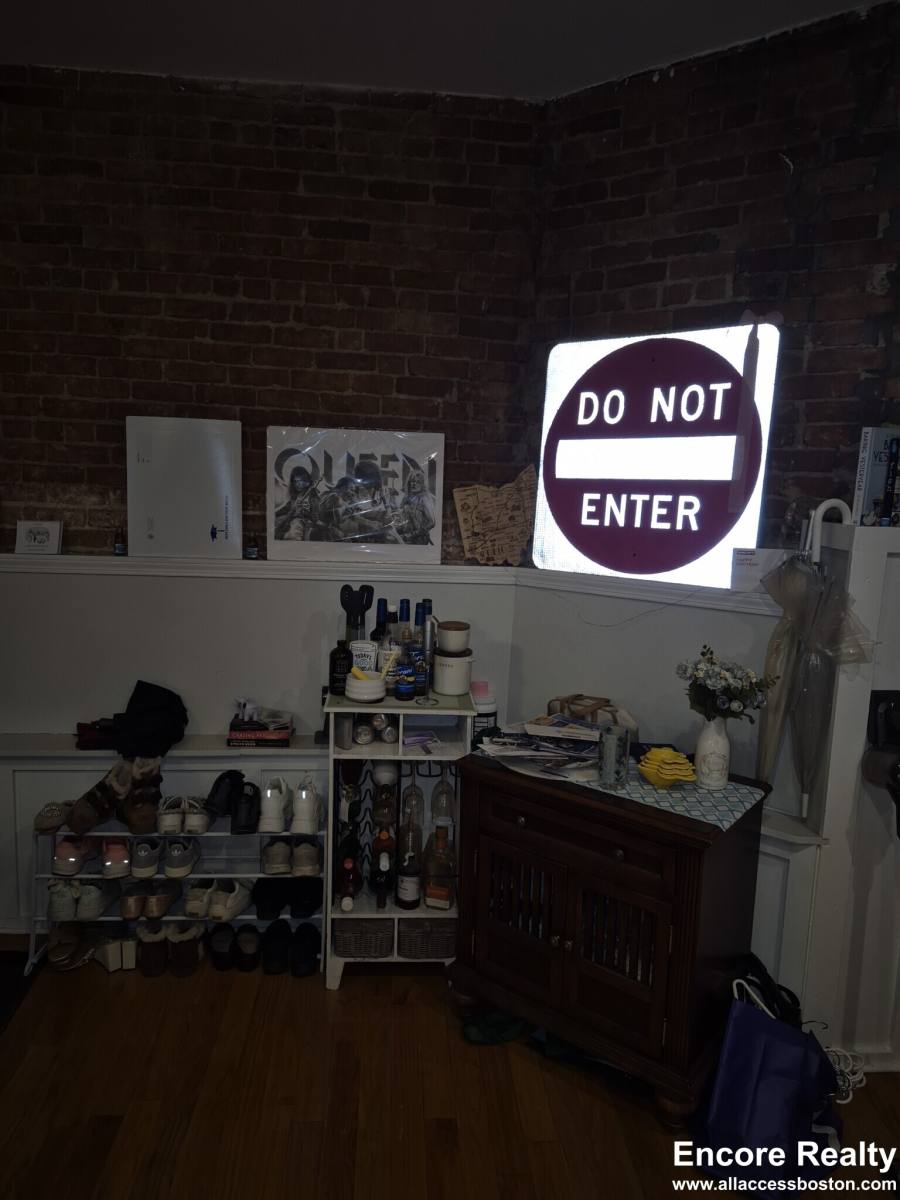 Apartment for rent at 153 Salem St #13, Boston, MA 02113
