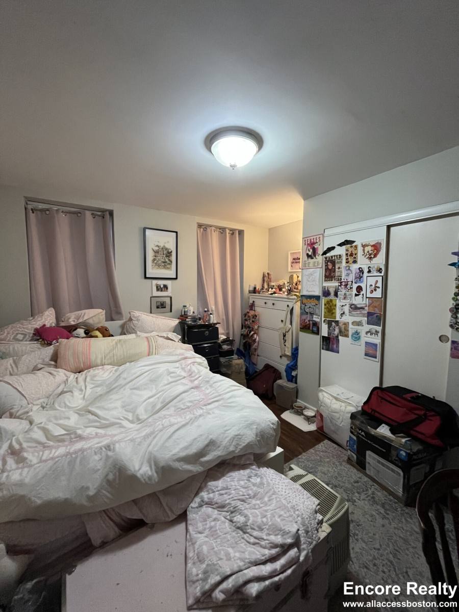 Apartment for rent at 153 Salem St #13, Boston, MA 02113