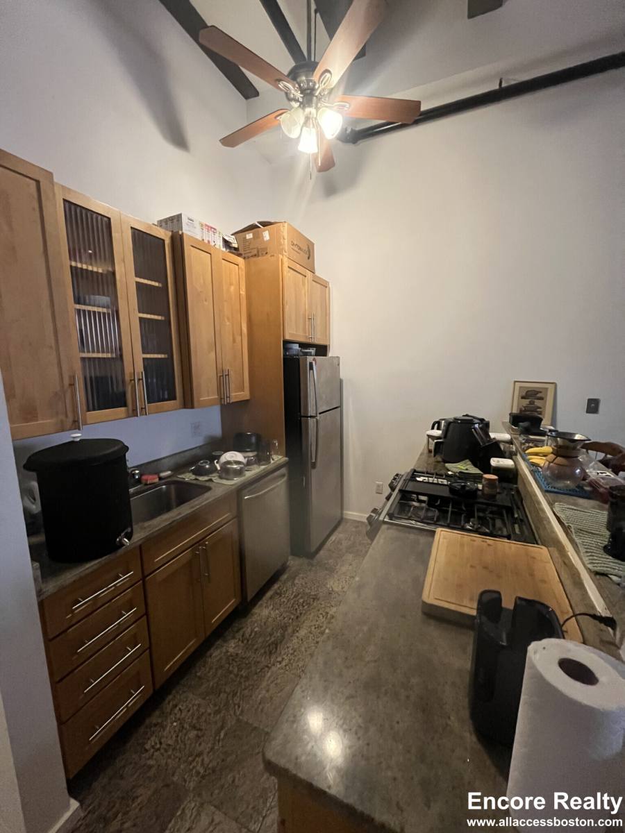 Apartment for rent at 254 Friend St #7, Boston, MA 02113