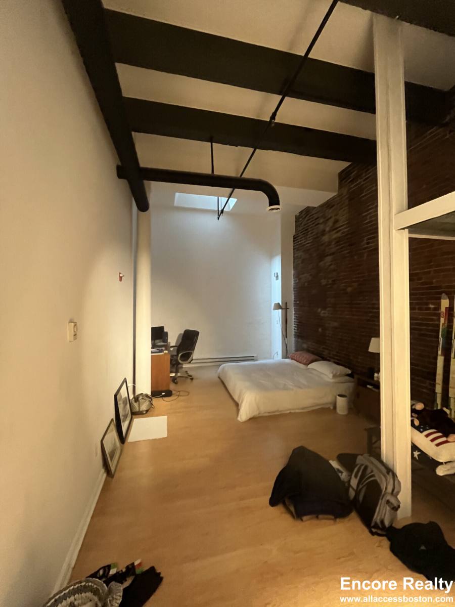 Apartment for rent at 254 Friend St #7, Boston, MA 02113