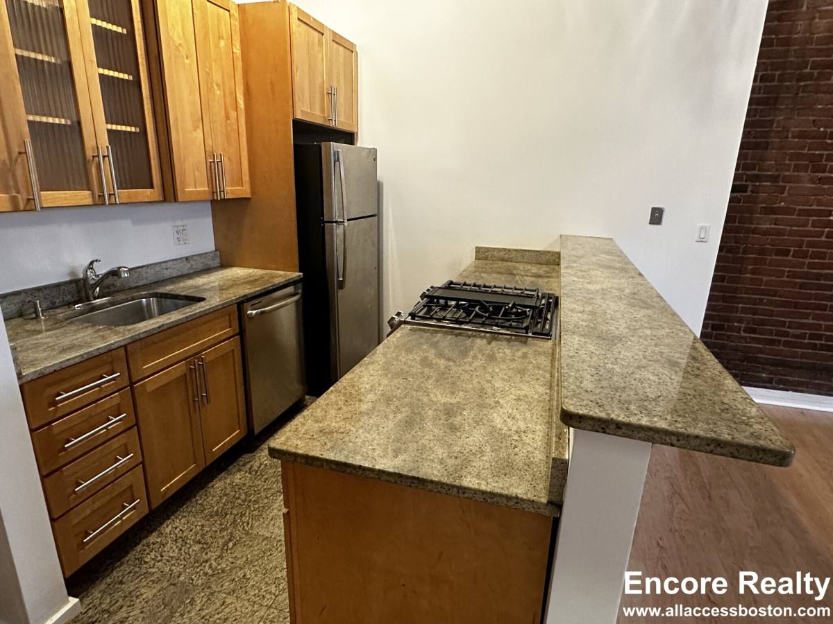 Apartment for rent at 254 Friend St #7, Boston, MA 02113