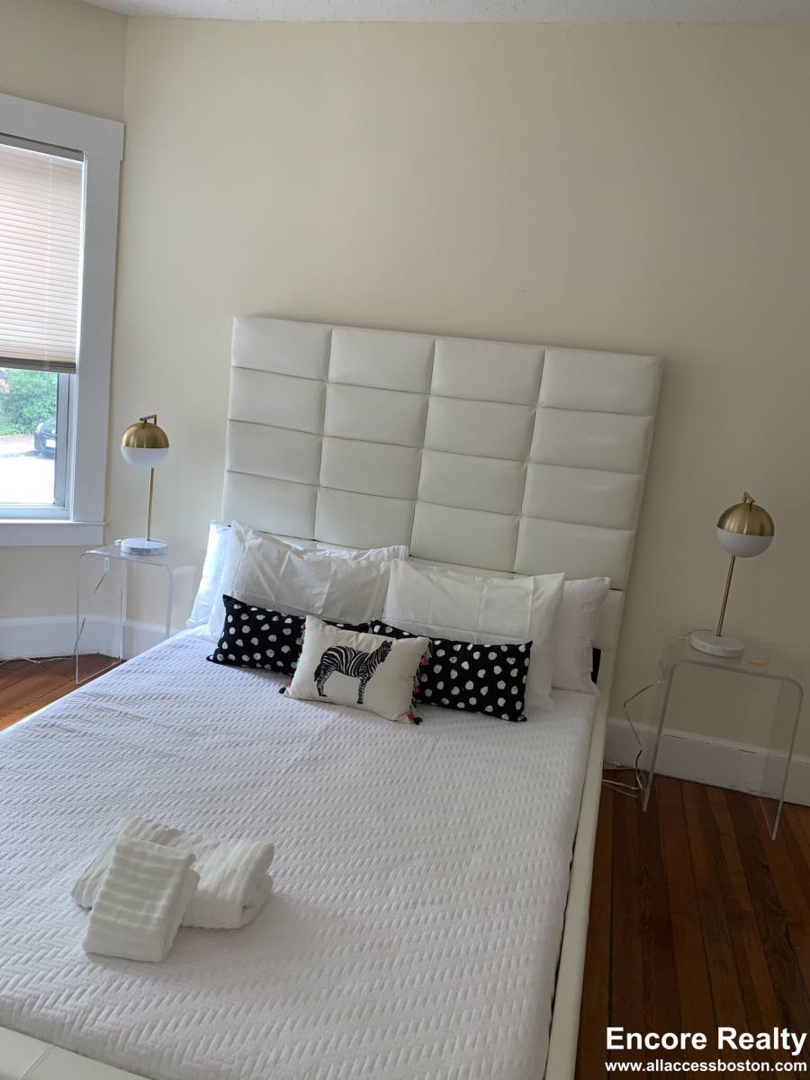 Apartment for rent at 27 Forest St #7, Cambridge, MA 02140