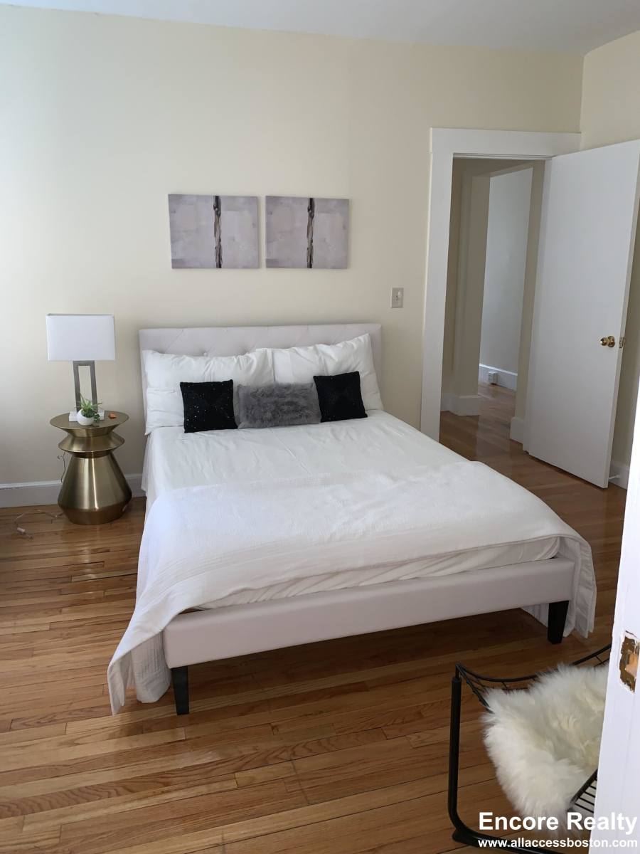 Apartment for rent at 27 Forest St #7, Cambridge, MA 02140