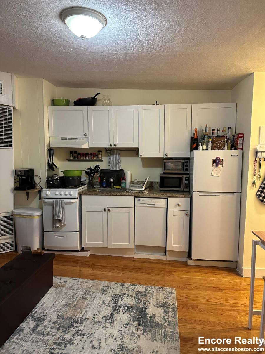 Apartment for rent at 145 Endicott St #16, Boston, MA 02113