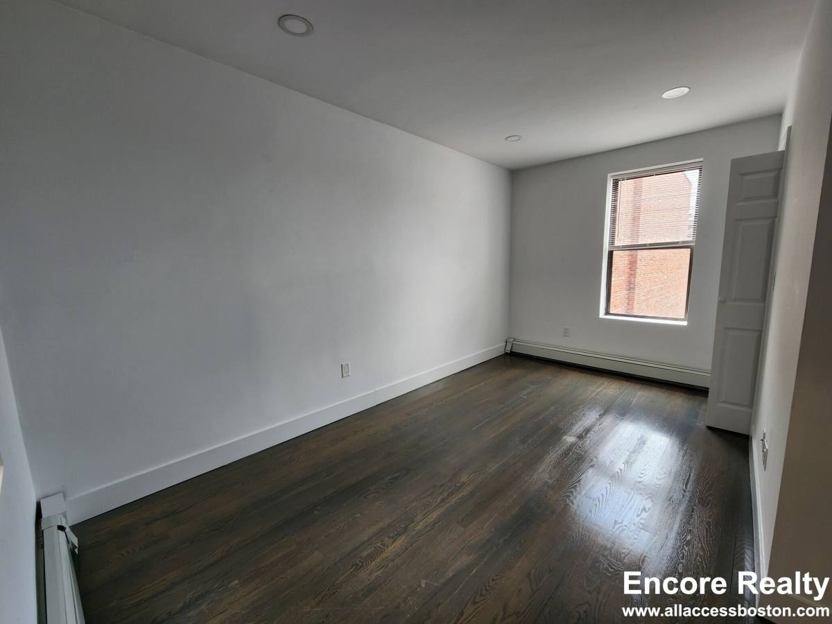 Apartment for rent at 44 Joy St #14, Boston, MA 02114