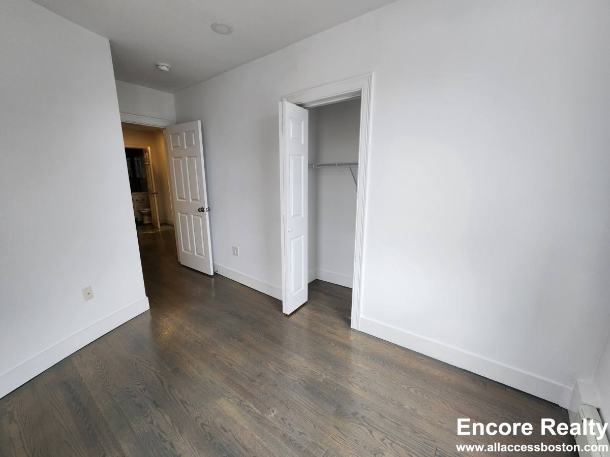 Apartment for rent at 44 Joy St #14, Boston, MA 02114