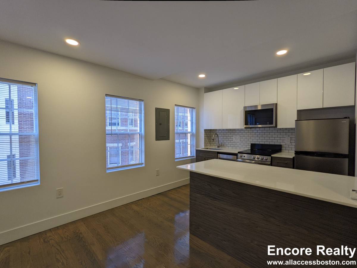 Apartment for rent at 61 Joy St #9, Boston, MA 02114