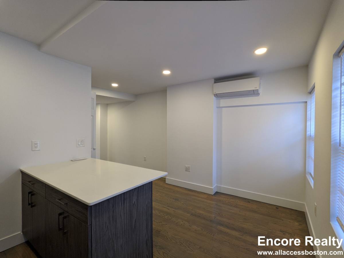 Apartment for rent at 61 Joy St #9, Boston, MA 02114