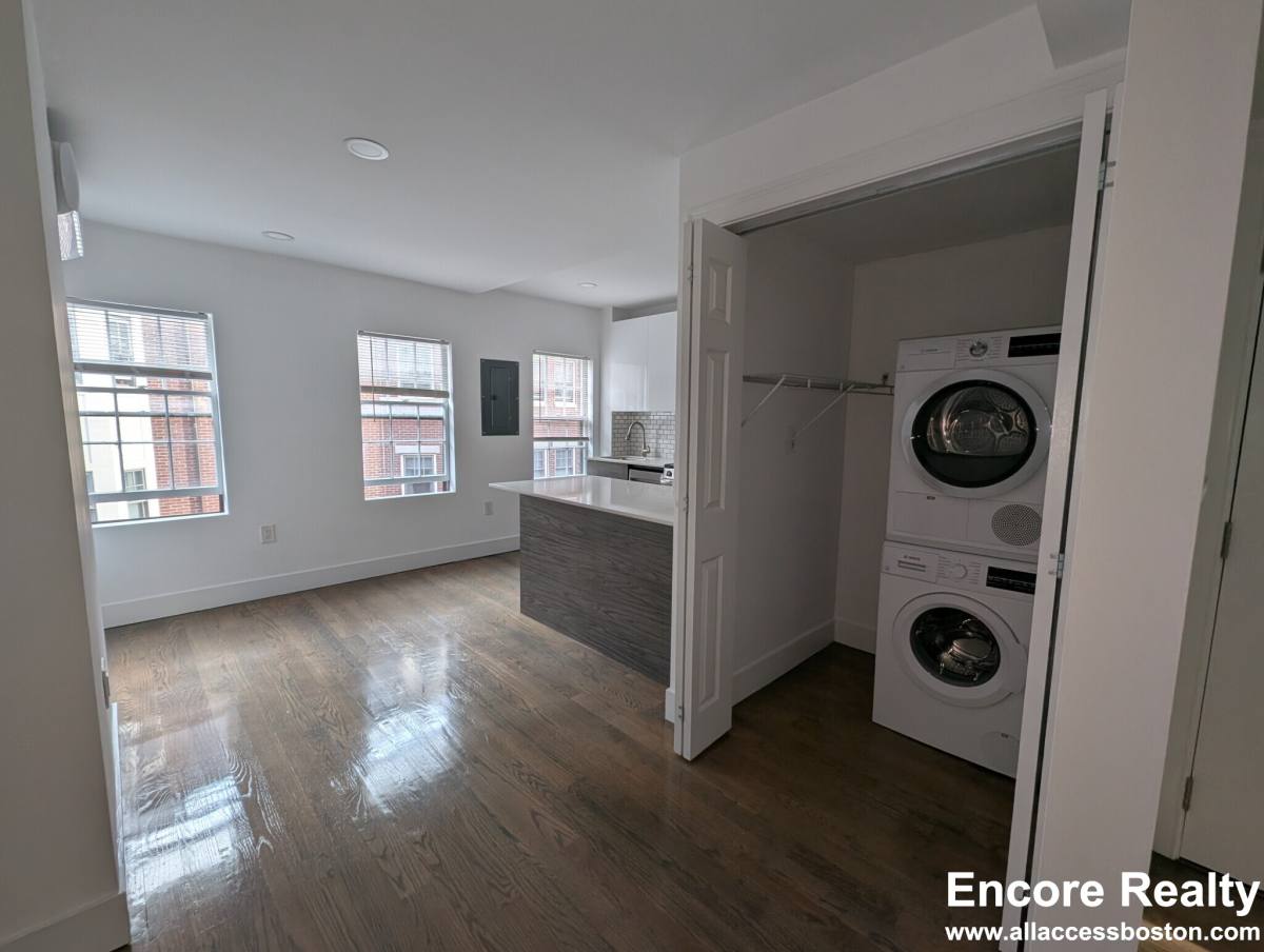 Apartment for rent at 61 Joy St #9, Boston, MA 02114