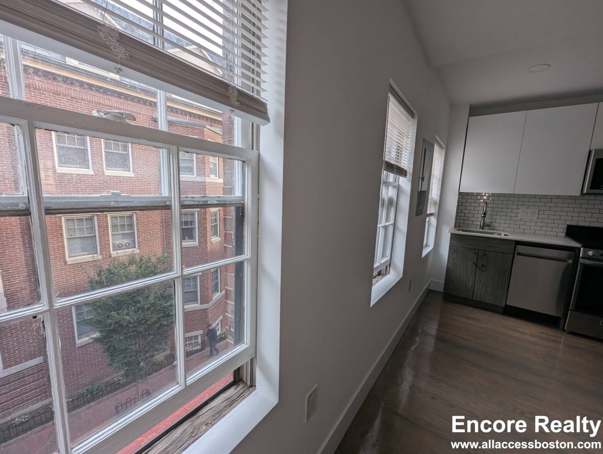 Apartment for rent at 61 Joy St #9, Boston, MA 02114