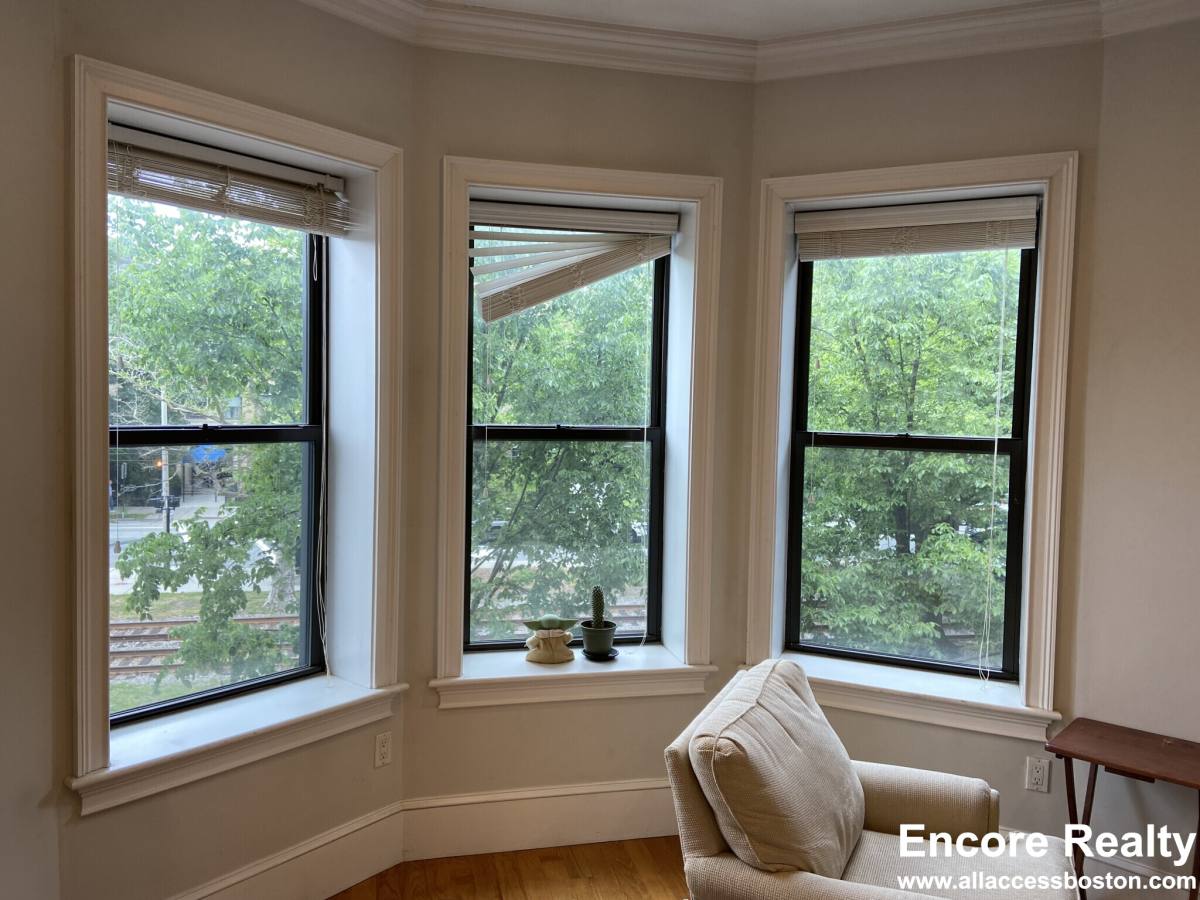 Apartment for rent at 1089 Beacon St #9, Brookline, MA 02446