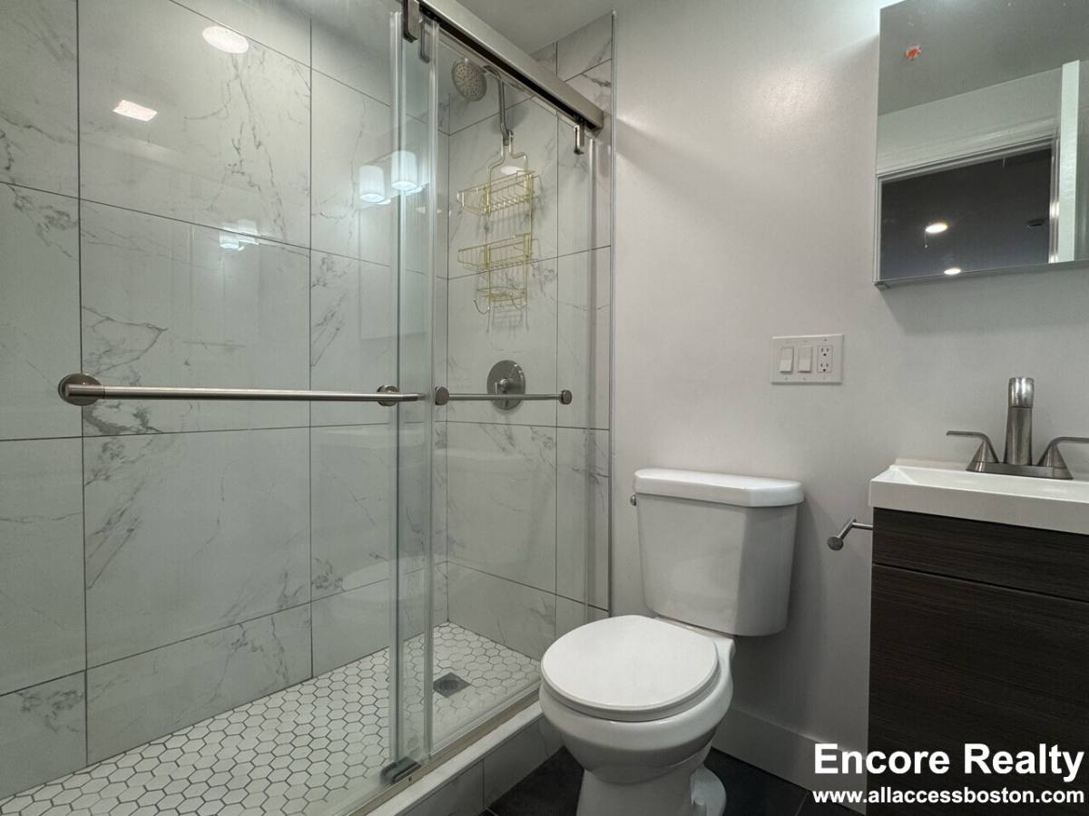 Apartment for rent at 270 Newbury St #16, Boston, MA 02115