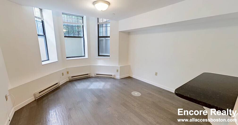 Apartment for rent at 109 Queensberry St #D, Boston, MA 02115